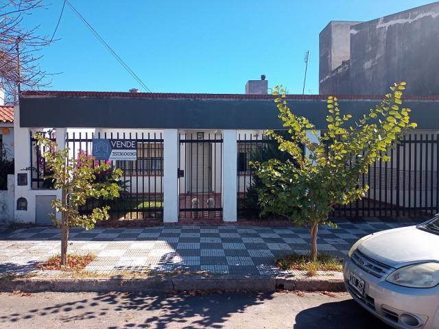 Vendo Casa en Barrio Alto Alberdi