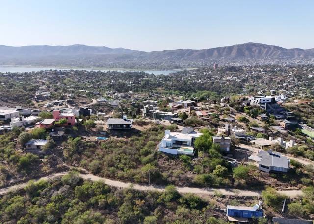 LINDO LOTE EN VENTA EN VILLA CARLOS PAZ, Bº Villa del Lago, CON BELLA VISTA PANORÁMICA