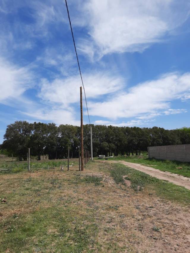 DOS lotes juntos, zona en crecimiento, servicios de agua y cloacas. terrenos nivelados.-