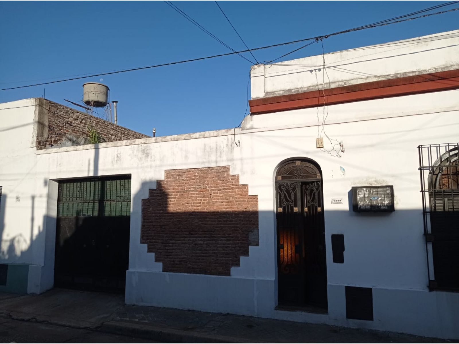 Venta Casa Rosario Dos Dormitorios Con Cochera y Terraza